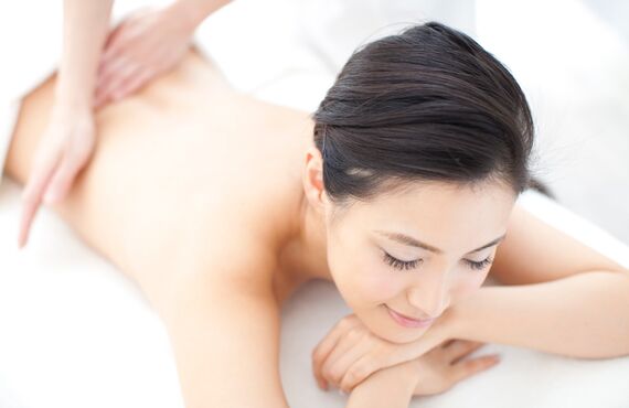 八尾にあるエステサロンでは腰痛にお悩みの方のボディケアも行います